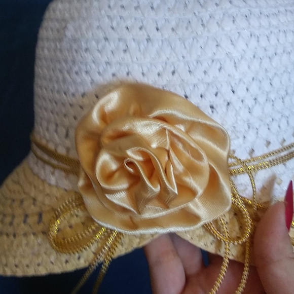 Hat - Picture 3 of 4